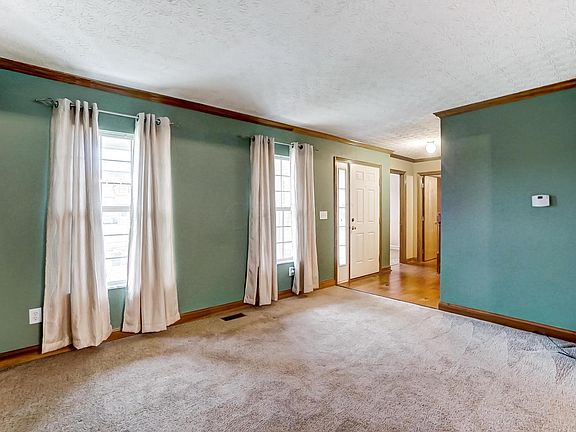 4th image of 800 Prairie Run Dr