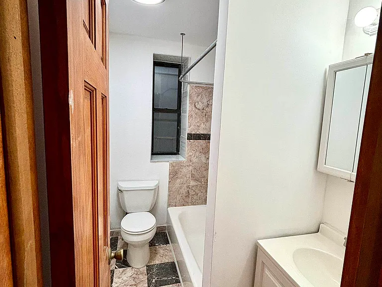 11 Avenue D #12 — Photo 9