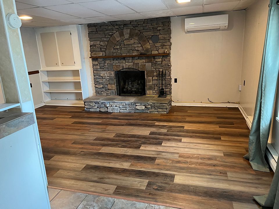 Living room as is now, without furniture