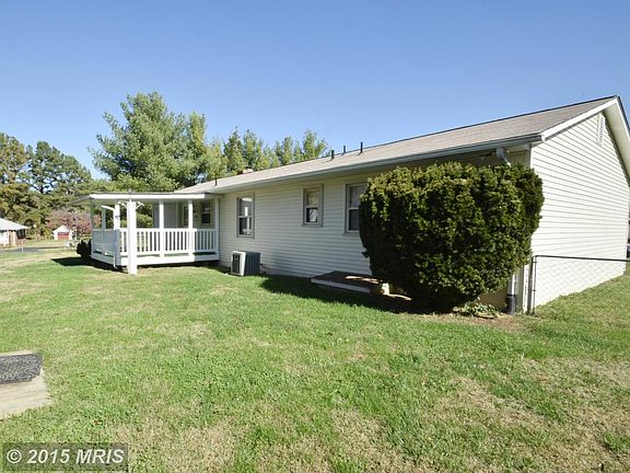 4th image of 15 Briarwood Dr