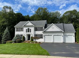 45 Sydney Dr, Essex Jct, VT 05452
