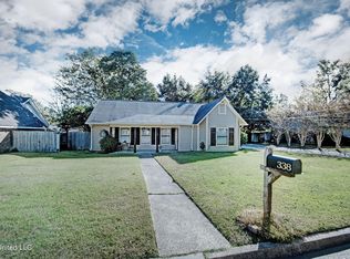 338 Meadow Ridge Dr, Ridgeland, MS 39157