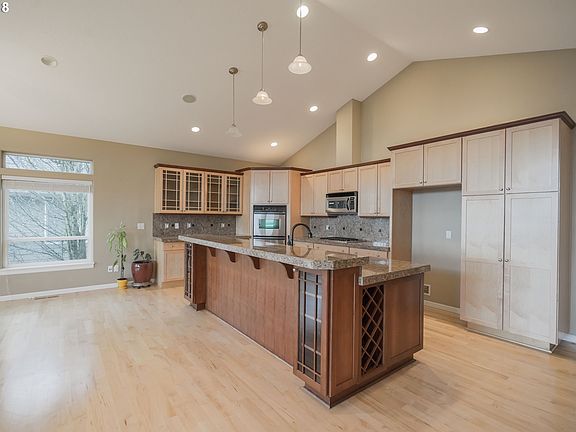 5th image of 420 N Stonegate Dr