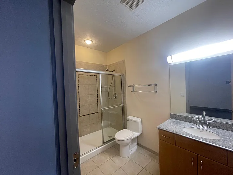 1104 Prospect Ave E #202 — Photo 10