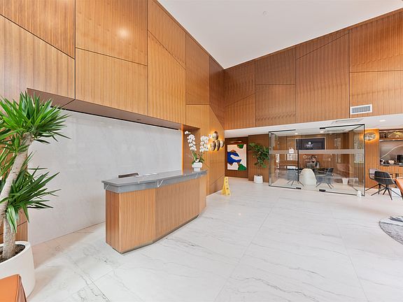 4th image of 423 6th St #603