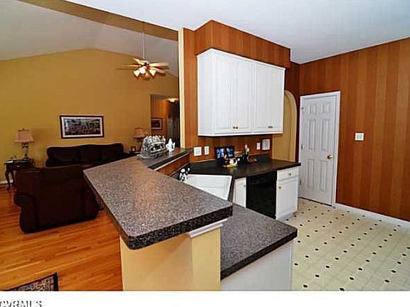 3rd image of 3129 Stone Dale Ct