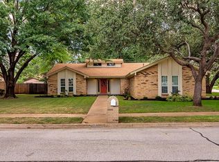 1113 Meadowview Dr, Euless, TX 76039