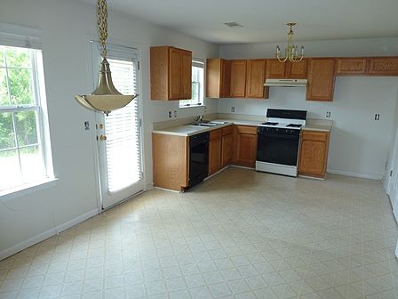 3rd image of Buckskin Way
