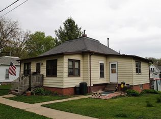 516 W 5th St S, Newton, IA 50208