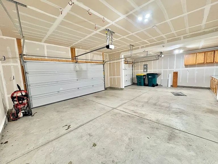 3694 Locust Dr — Photo 51