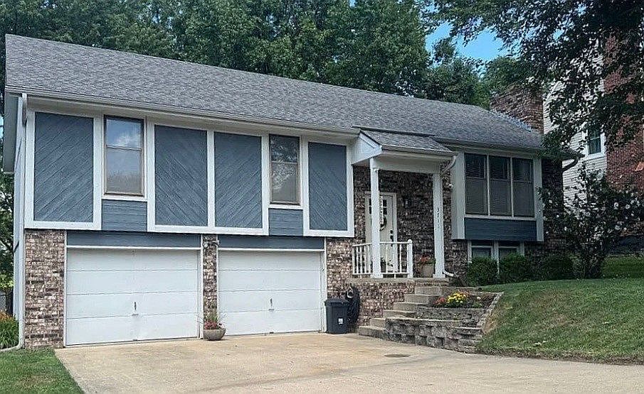 1st image of 3711 Robin Ln