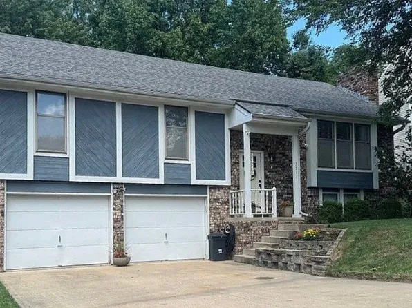 3711 Robin Ln, Saint Joseph, MO 64506