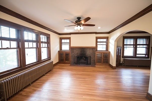 2 living room_05062021