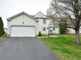 401 Suncrest Dr, Cranberry Township, PA 16066