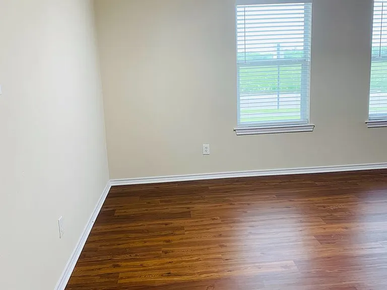 5900 Lovingham Ct — Photo 9