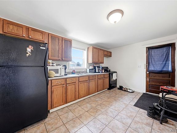 5th image of 167 Laverack Ave