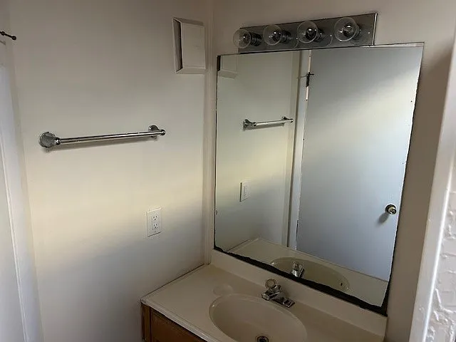 2133 E Camp N Comfort Ln — Photo 7