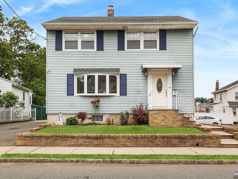 1st image of 149 Garden Ave #151