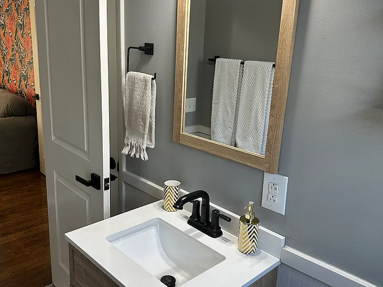 6504 Upton Ln — Photo 6
