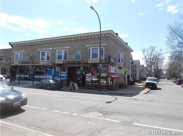 2nd image of 651 Monroe Ave