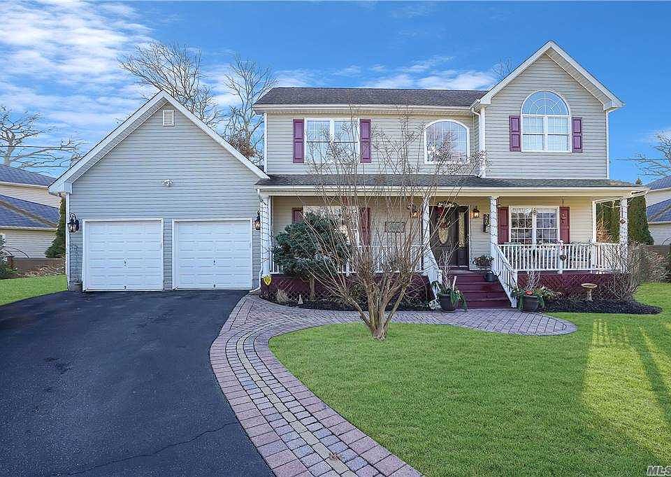 1st image of 279 Lilac Ln
