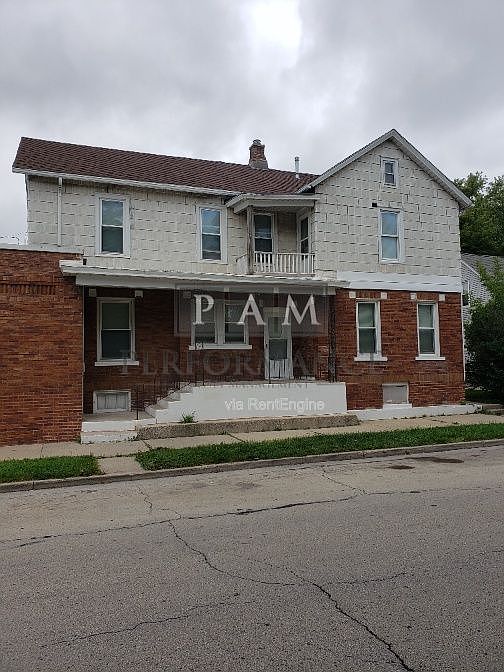 1st image of 1000 Hagerer St