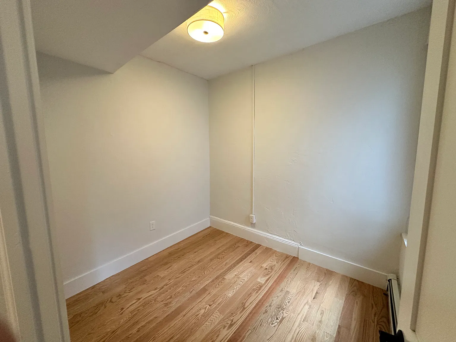 2 bed, 460 sqft, $3,000 — Photo 4