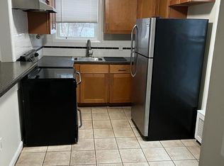 62 6th St UNIT B, Dover, NH 03820