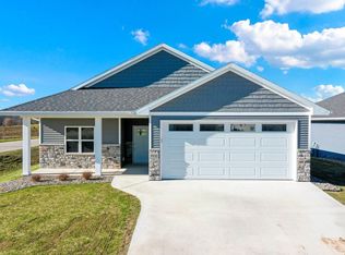 1902 Creekwood Ct, Manitowoc, WI 54220