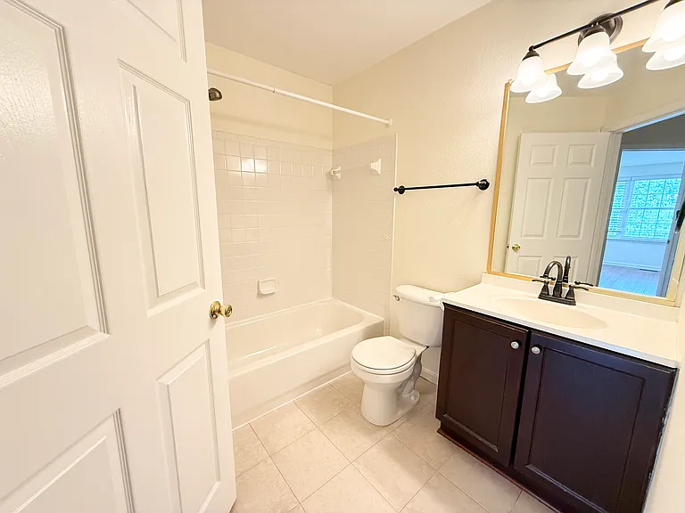 12823 Fair Briar Ln — Photo 8