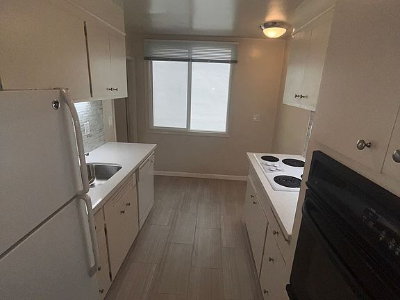 5th image of 5319 Broadway Ter APT 207