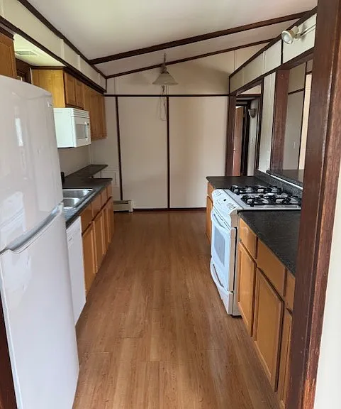 2221 Root St — Photo 7