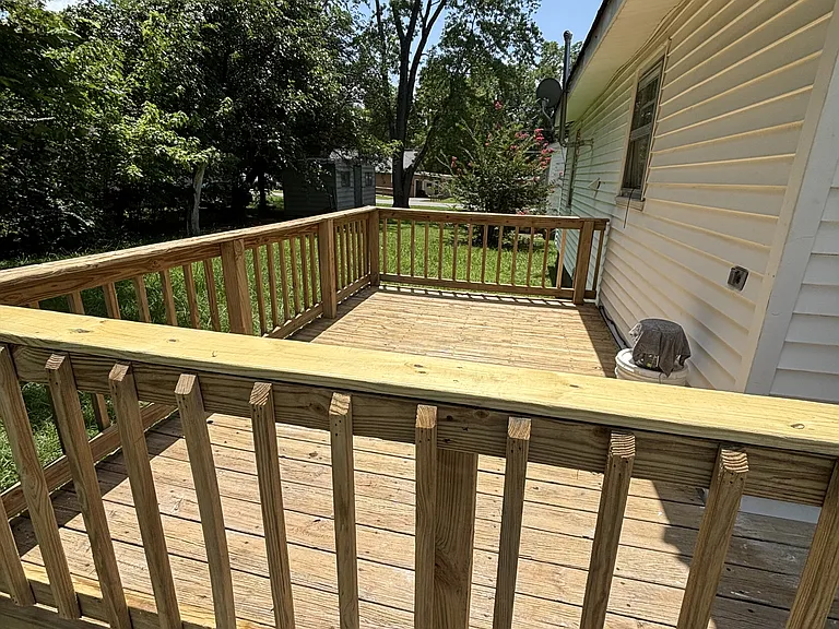 310 N Bond Ave — Photo 5