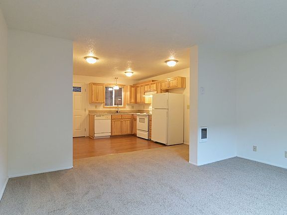 5th image of 1437 High St APT 4