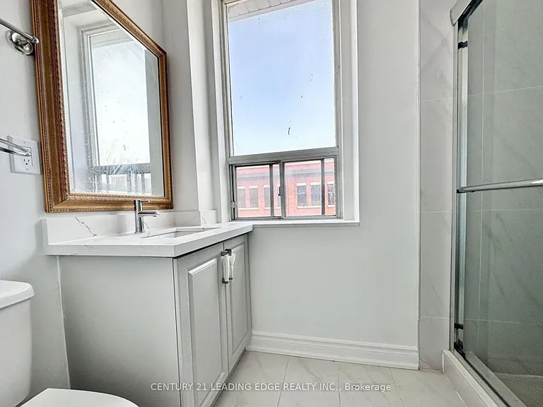 113 James St N #306 — Photo 7