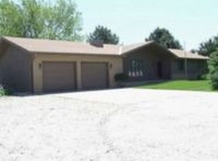 9435 Brown Ave, Holstein, NE 68950