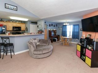 7309 Saint Andrews Woods Cir APT 208, Louisville, KY 40214