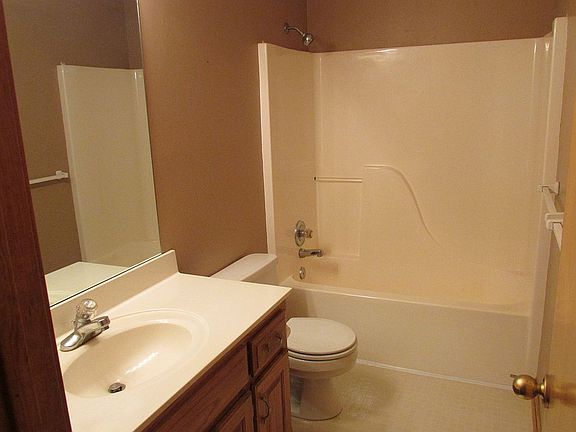 5th image of 18208 Crestview Dr
