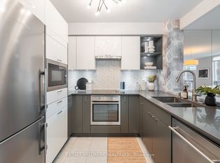 942 Yonge St #809, Toronto, ON M4W 3S8