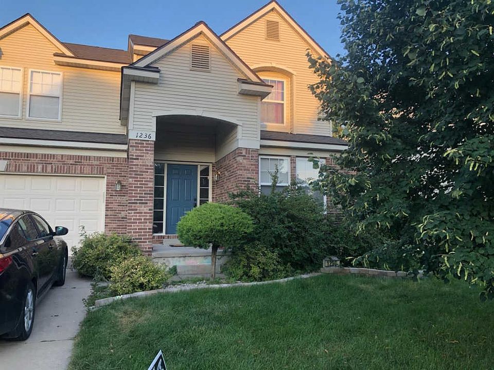 1st image of 1236 Daisy Ln