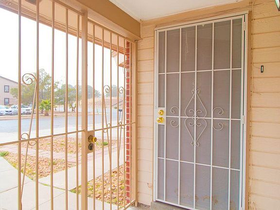 3rd image of 11601 Soberana Ln #B