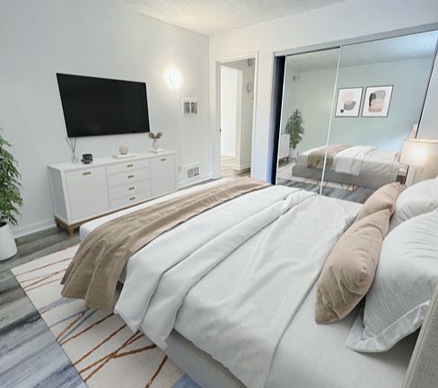 5th image of 2353 Warwick Ave #11
