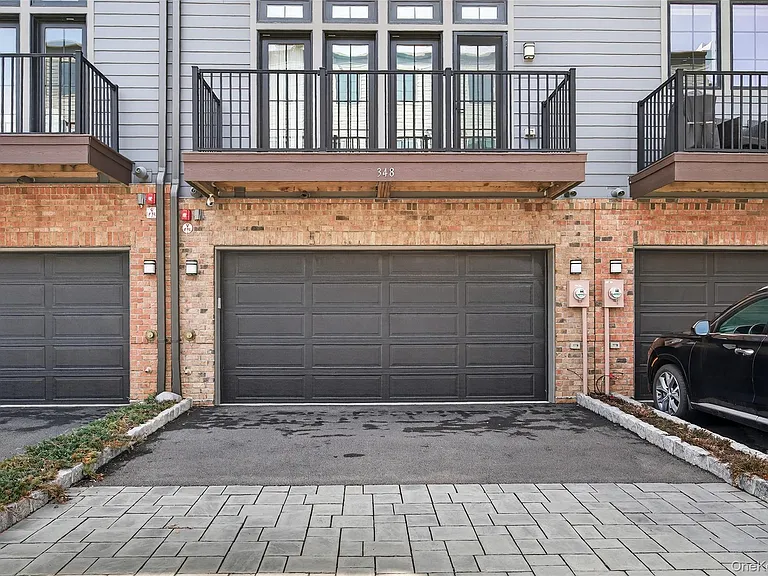 348 Horseman Blvd — Photo 28