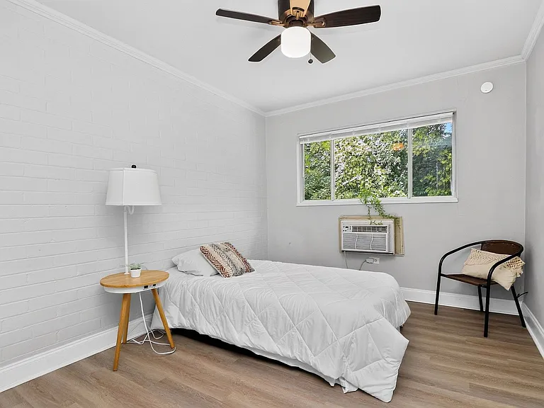 1617A Fulton Ave — Photo 9