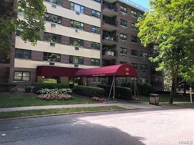 1st image of 200 Diplomat Dr APT 7P