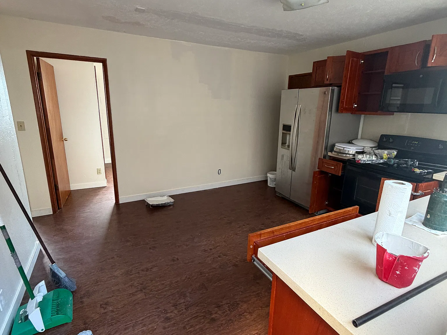 2 bed, 400 sqft, $1,600 — Photo 4