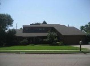 3100 Camelot Dr, Bartlesville, OK 74006