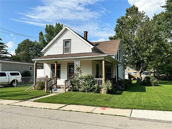 3rd image of 305 N Cayuga St W