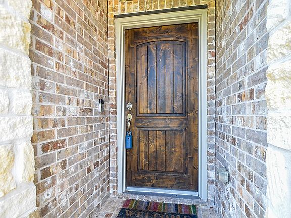 4th image of 7834 Lago River Ln