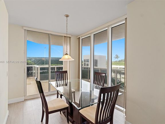 4th image of 4775 Collins Ave APT 507